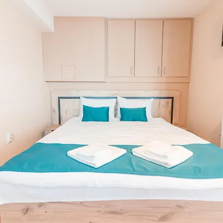 Konaci Manastir Sveti Stefan - Hotel 3*