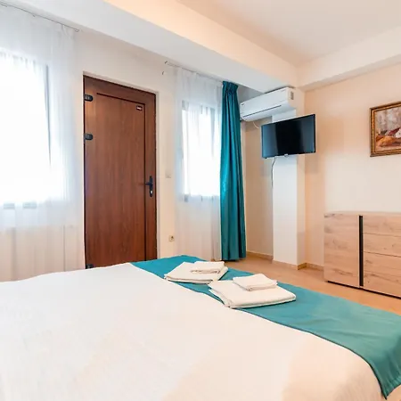 Konaci Manastir Sveti Stefan -